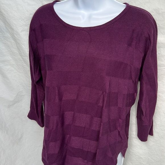 Design History ladies purple lite weight pullover sweater size Medium - Picture 2 of 5